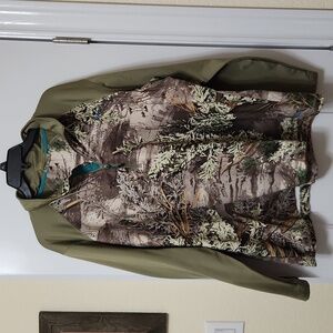 Cabela's women's half zip camo jacket